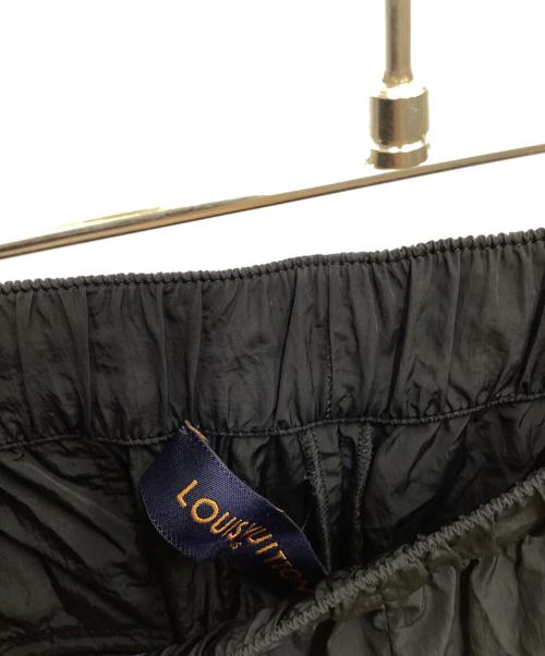 LOUIS VUITTON（ルイ ヴィトン）LOUIS VUITTON (ルイ ヴィトン) ナイロンセットアップ ブラック サイズ:トップス44/ボトムス36の古着・服飾アイテム