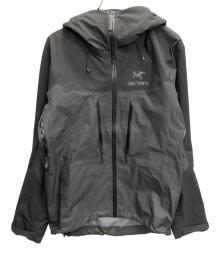 ARC'TERYX（アークテリクス）の古着「ALPHA JACKET」｜ブラック