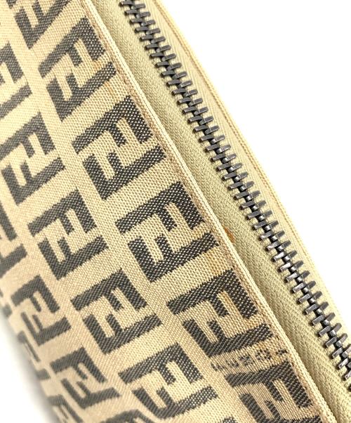 FENDI（フェンディ）FENDI (フェンディ) ポーチの古着・服飾アイテム