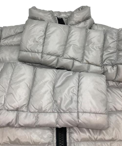 CANADA GOOSE（カナダグース）CANADA GOOSE (カナダグース) ダウンジャケット シルバー サイズ:Sの古着・服飾アイテム