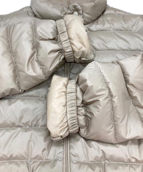MONCLER（モンクレール）MONCLER (モンクレール) ダウンジャケット ベージュの古着・服飾アイテム