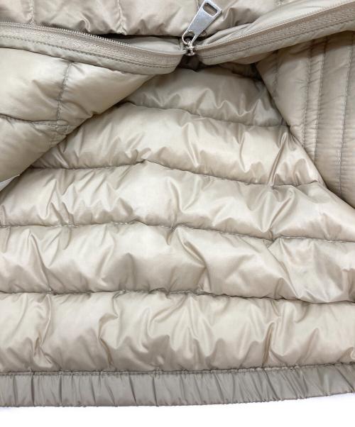MONCLER（モンクレール）MONCLER (モンクレール) ダウンジャケット ベージュの古着・服飾アイテム
