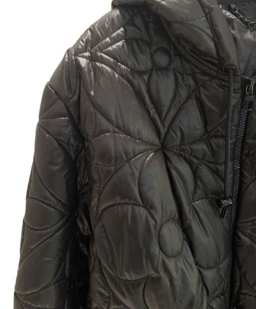 LOUIS VUITTON（ルイ ヴィトン）LOUIS VUITTON (ルイ ヴィトン) フラワーキルティングダウン ブラック サイズ:50の古着・服飾アイテム