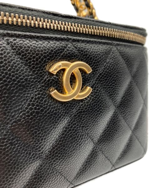 CHANEL（シャネル）CHANEL (シャネル) ロゴハンドルバニティバッグ ブラックの古着・服飾アイテム