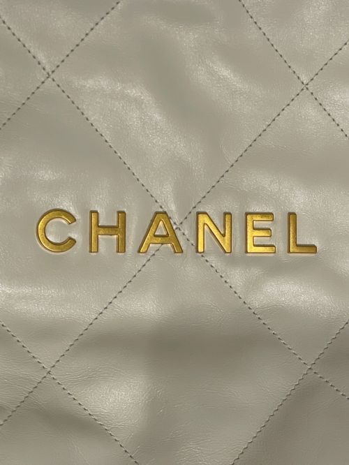 CHANEL（シャネル）CHANEL (シャネル) シャネル22 ホワイト サイズ:スモールの古着・服飾アイテム
