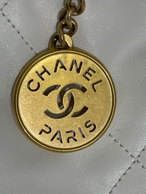 CHANEL（シャネル）CHANEL (シャネル) シャネル22 ホワイト サイズ:スモールの古着・服飾アイテム