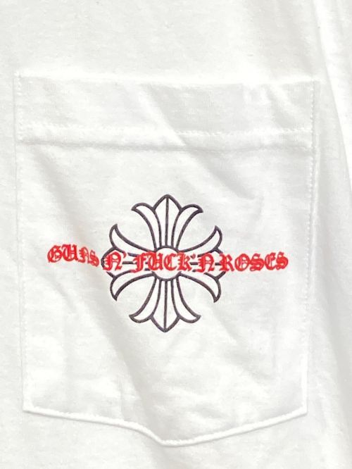 CHROME HEARTS（クロムハーツ）CHROME HEARTS (クロムハーツ) Guns N' Roses (ガンズアンドローゼズ) クロスパッチ ポケットTシャツ ホワイト サイズ:L 未使用品の古着・服飾アイテム