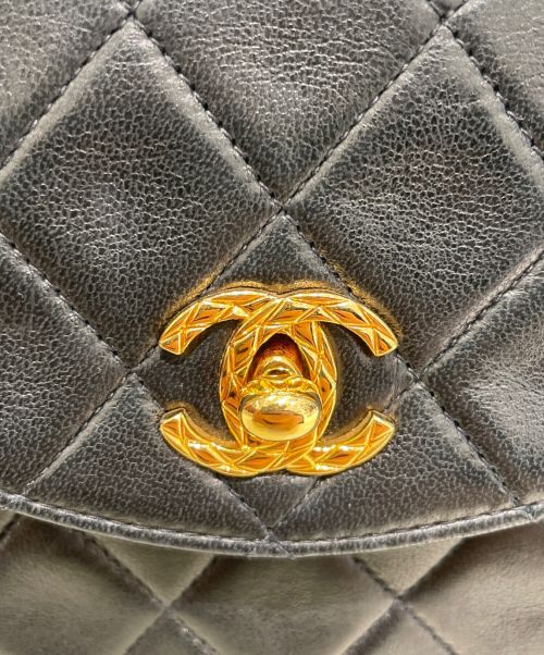 CHANEL（シャネル）CHANEL (シャネル) チェーンショルダーバッグ ブラックの古着・服飾アイテム