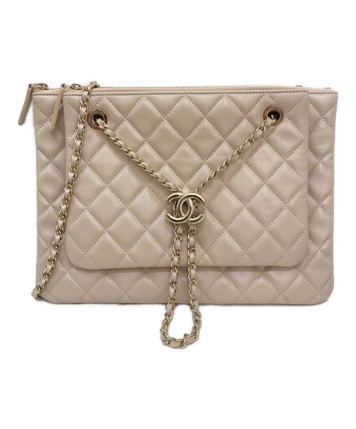 CHANEL（シャネル）CHANEL (シャネル) マトラッセチェーンショルダーバッグ ベージュの古着・服飾アイテム
