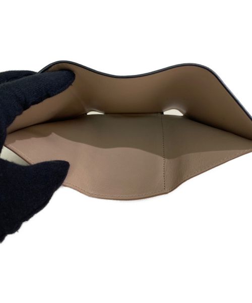 LOEWE（ロエベ）LOEWE (ロエベ) アナグラムバーティカル ウォレット スモール サンド サイズ:スモールの古着・服飾アイテム