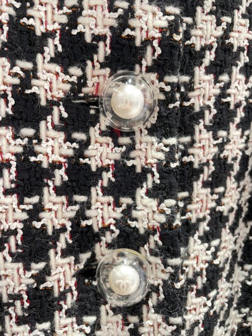 CHANEL（シャネル）CHANEL (シャネル) ココマークボタンツイードコート ブラック×ホワイト サイズ:36の古着・服飾アイテム