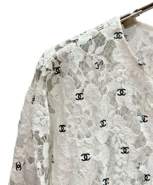 CHANEL（シャネル）CHANEL (シャネル) CC PRONT WHITE LACE TOPS ホワイト サイズ:36の古着・服飾アイテム