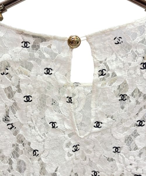 CHANEL（シャネル）CHANEL (シャネル) CC PRONT WHITE LACE TOPS ホワイト サイズ:36の古着・服飾アイテム