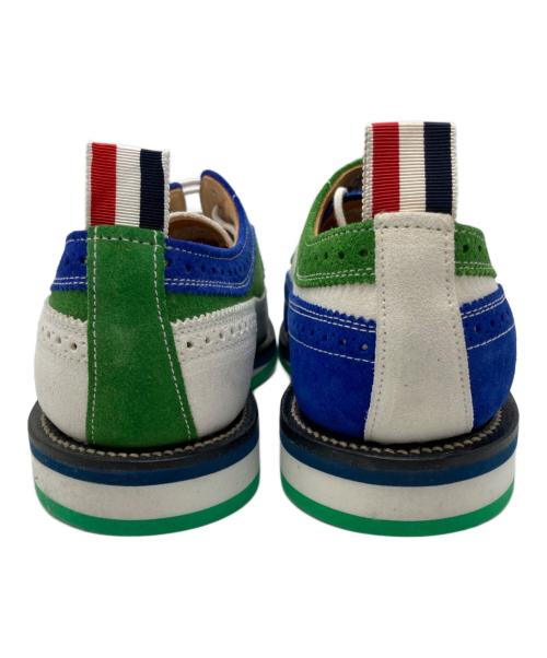 Thom Browne（トムブラウン）Thom Browne (トムブラウン) アシンメトリートーン ウイングチップ メダリオン シューズ/スニーカー ホワイト×グリーン サイズ:9の古着・服飾アイテム