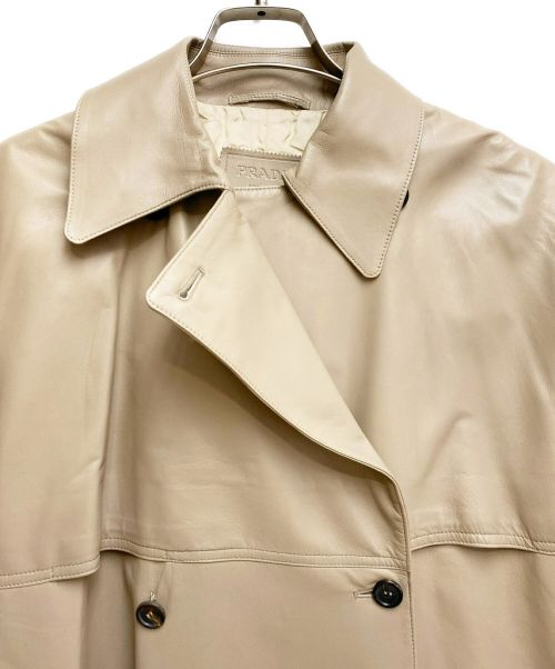 PRADA（プラダ）PRADA (プラダ) ラムレザートレンチコート ベージュ サイズ:36の古着・服飾アイテム