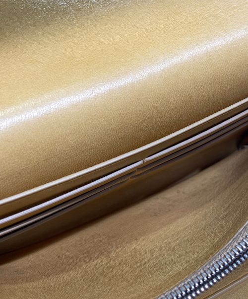 THE ROW（ザ ロウ）THE ROW (ザ ロウ) Lady Wallet ベージュの古着・服飾アイテム