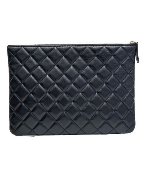 CHANEL（シャネル）CHANEL (シャネル) マトラッセカメリアクラッチバッグ ブラック×ピンクの古着・服飾アイテム