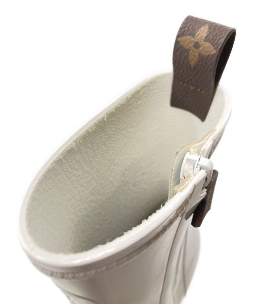 LOUIS VUITTON（ルイ ヴィトン）LOUIS VUITTON (ルイ ヴィトン) シルエットラインアンクルブーツ ホワイト サイズ:36の古着・服飾アイテム