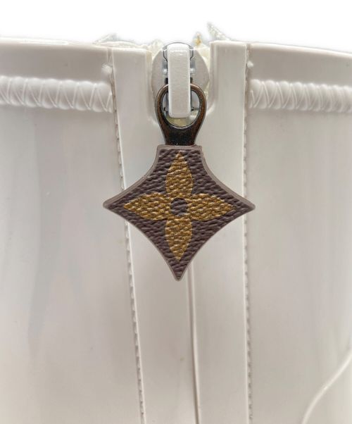 LOUIS VUITTON（ルイ ヴィトン）LOUIS VUITTON (ルイ ヴィトン) シルエットラインアンクルブーツ ホワイト サイズ:36の古着・服飾アイテム