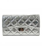 CHANELシャネル）の古着「フラップウォレット」｜シルバー