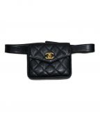 CHANELシャネル）の古着「マトラッセウエストポーチ」｜ブラック