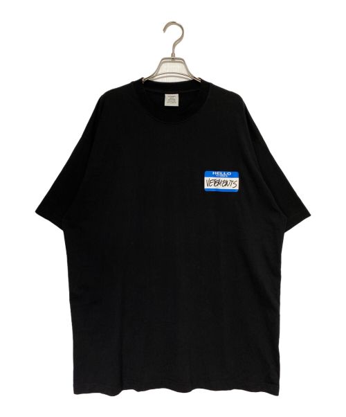 VETEMENTS（ヴェトモン）VETEMENTS (ヴェトモン) HELLO MY NAME IS TEE ブラック サイズ:Sの古着・服飾アイテム