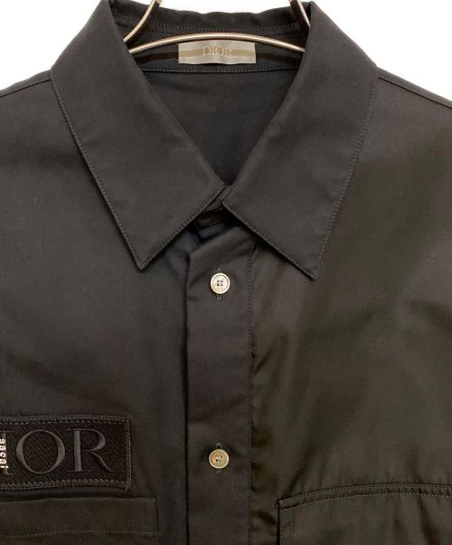 Dior（ディオール）Dior (ディオール) sacai (サカイ) ロゴ刺繍オーバーサイズシャツ ブラック サイズ:41の古着・服飾アイテム