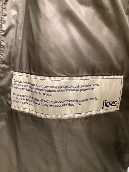 HERNO（ヘルノ）HERNO (ヘルノ) 切替ダウンコート オリーブ サイズ:44の古着・服飾アイテム