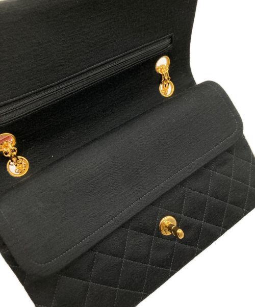 CHANEL（シャネル）CHANEL (シャネル) WフラップWチェーンマトラッセショルダーバッグ ブラック サイズ:25の古着・服飾アイテム