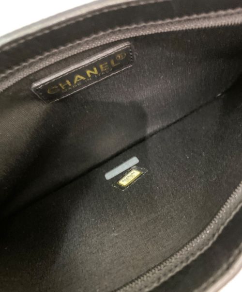 CHANEL（シャネル）CHANEL (シャネル) チェーンキャンバススクエアハンドポーチ ネイビーの古着・服飾アイテム