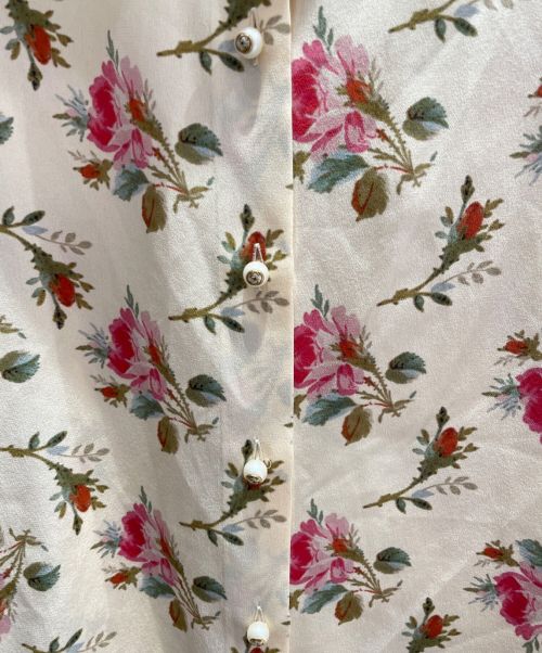 GUCCI（グッチ）GUCCI (グッチ) バラ柄シルクボウタイブラウス アイボリー サイズ:38の古着・服飾アイテム