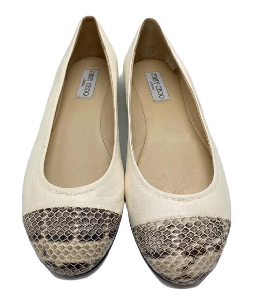 JIMMY CHOO（ジミーチュウ）JIMMY CHOO (ジミーチュウ) パイソントゥー フラットパンプス ホワイト サイズ:38の古着・服飾アイテム