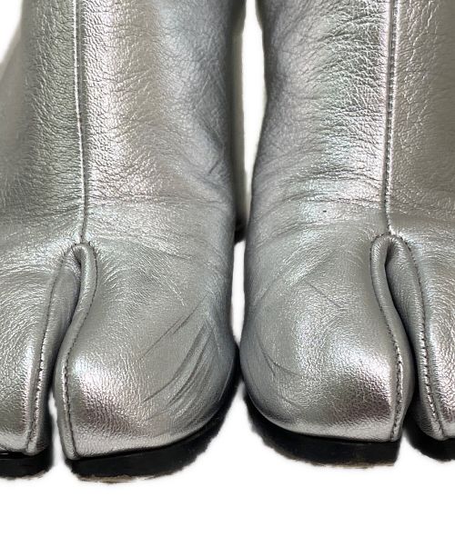 Maison Margiela（メゾンマルジェラ）Maison Margiela (メゾンマルジェラ) タビブーツ シルバー サイズ:37の古着・服飾アイテム
