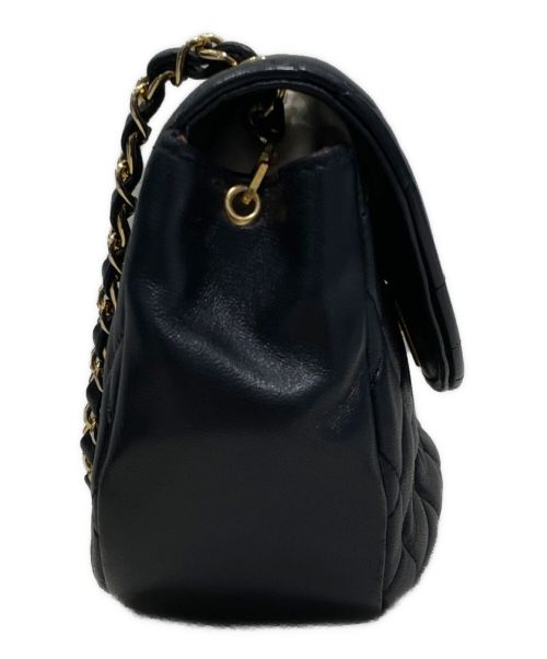 CHANEL（シャネル）CHANEL (シャネル) マトラッセチェーンショルダーバッグ ブラック×ゴールドの古着・服飾アイテム
