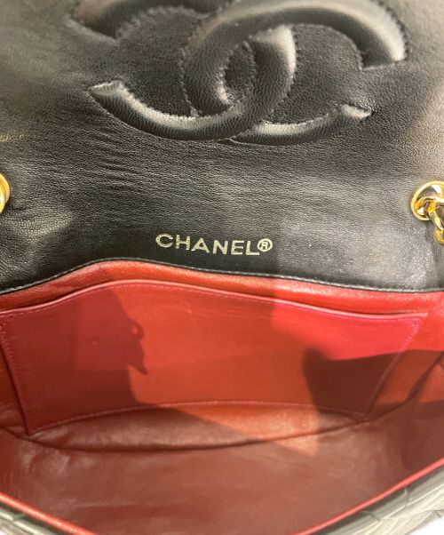 CHANEL（シャネル）CHANEL (シャネル) マトラッセチェーンショルダーバッグ ブラック×ゴールドの古着・服飾アイテム