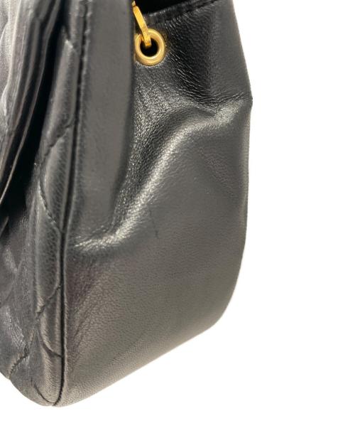 CHANEL（シャネル）CHANEL (シャネル) マトラッセチェーンショルダーバッグ ブラック×ゴールドの古着・服飾アイテム