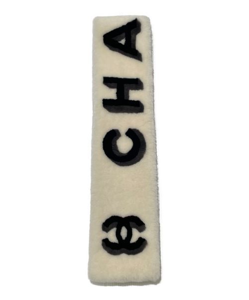 CHANEL（シャネル）CHANEL (シャネル) Mouton Logo Muffler ホワイト×ブラックの古着・服飾アイテム