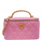CHANELシャネル）の古着「チェーンショルダーバニティバッグ」｜ピンク