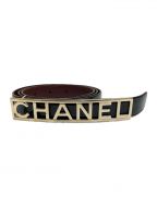 CHANELシャネル）の古着「パテントロゴベルト」｜ゴールド×ブラック