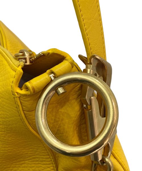 BURBERRY（バーバリー）BURBERRY (バーバリー) Tasche レザーショルダーバッグ イエローの古着・服飾アイテム