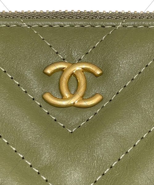 CHANEL（シャネル）CHANEL (シャネル) Vステッチ クラッチバッグ オリーブの古着・服飾アイテム