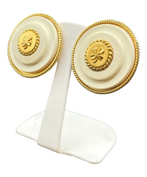 CHANEL（シャネル）CHANEL (シャネル) クローバーイヤリング ホワイト×ゴールドの古着・服飾アイテム