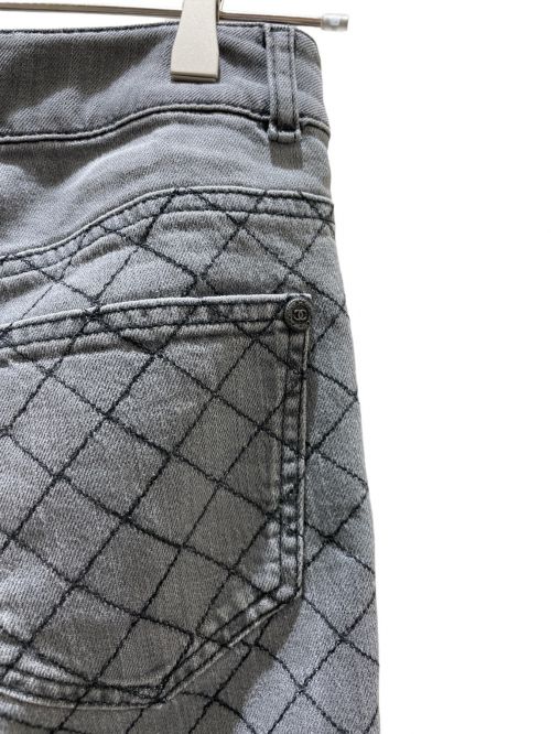 CHANEL（シャネル）CHANEL (シャネル) ココボタンマトラッセカラーデニム グレー サイズ:34の古着・服飾アイテム