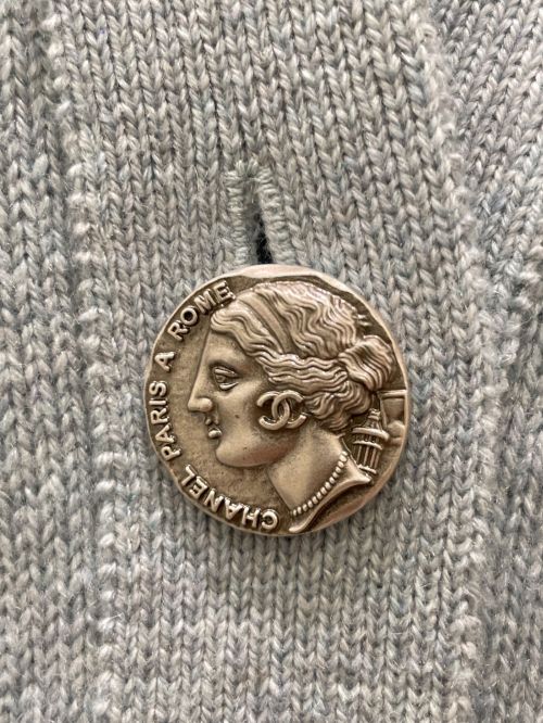 CHANEL（シャネル）CHANEL (シャネル) カシミヤニットカーディガン ライトグレー サイズ:34の古着・服飾アイテム