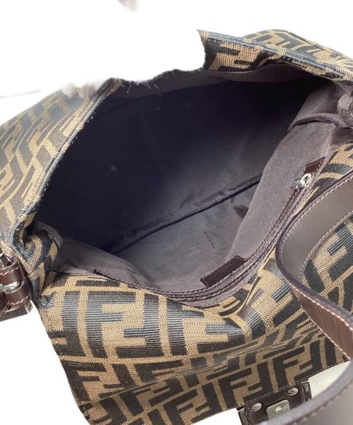FENDI（フェンディ）FENDI (フェンディ) マンマバゲット ショルダーバッグ ブラウンの古着・服飾アイテム