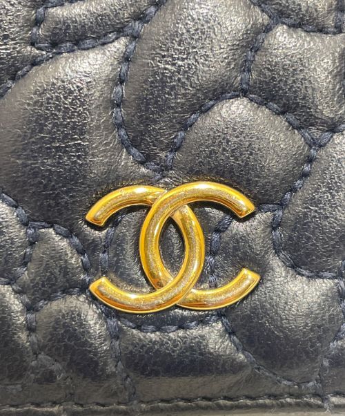 CHANEL（シャネル）CHANEL (シャネル) コンパクト ミニ カメリア No.5 ネイビーの古着・服飾アイテム