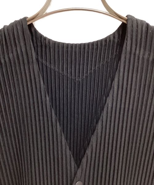HOMME PLISSE ISSEY MIYAKE（オム プリッセ イッセイ ミヤケ）HOMME PLISSE ISSEY MIYAKE (オムプリッセ イッセイ ミヤケ) プリーツベスト ブラック サイズ:2の古着・服飾アイテム