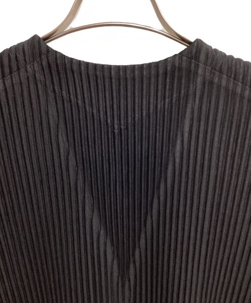 HOMME PLISSE ISSEY MIYAKE（オム プリッセ イッセイ ミヤケ）HOMME PLISSE ISSEY MIYAKE (オムプリッセ イッセイ ミヤケ) プリーツベスト ブラック サイズ:2の古着・服飾アイテム