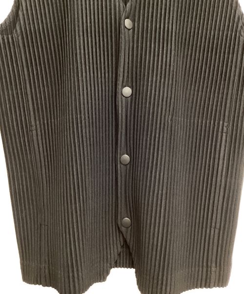 HOMME PLISSE ISSEY MIYAKE（オム プリッセ イッセイ ミヤケ）HOMME PLISSE ISSEY MIYAKE (オムプリッセ イッセイ ミヤケ) プリーツベスト ブラック サイズ:2の古着・服飾アイテム