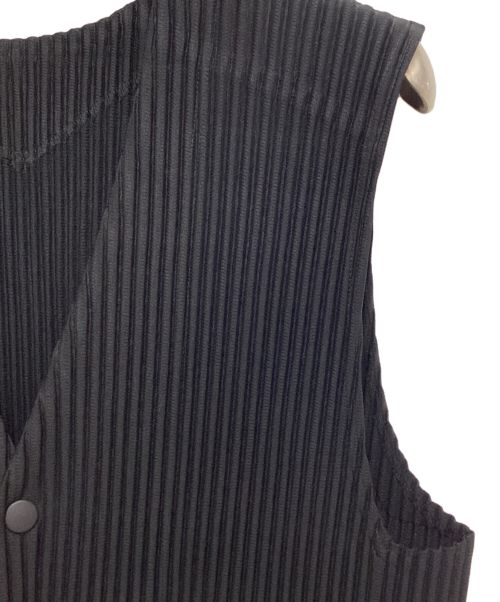 HOMME PLISSE ISSEY MIYAKE（オム プリッセ イッセイ ミヤケ）HOMME PLISSE ISSEY MIYAKE (オムプリッセ イッセイ ミヤケ) プリーツベスト ブラック サイズ:2の古着・服飾アイテム
